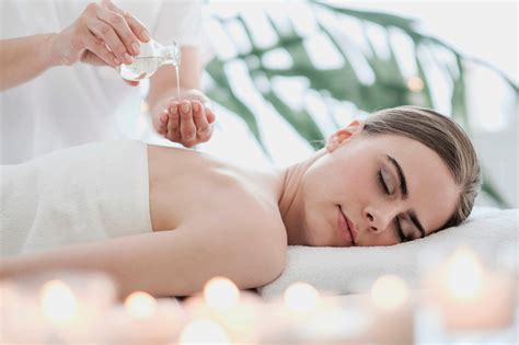Massage sensuel complet du corps Massage érotique Jonquière